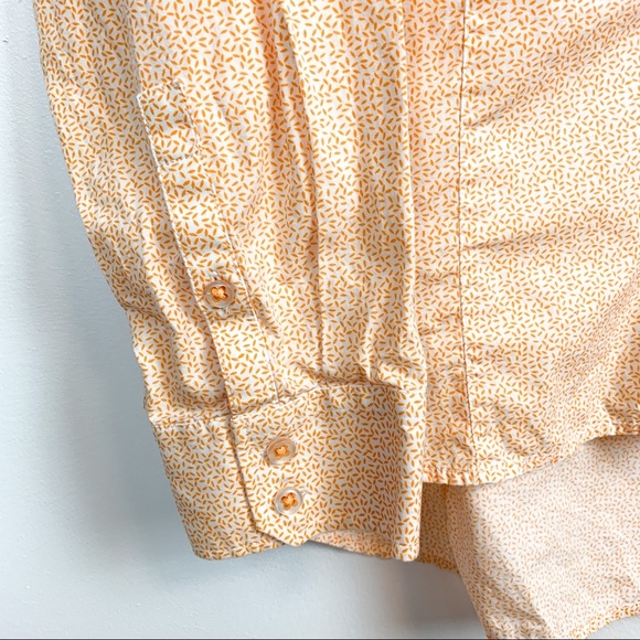 🌸2/$30🌸 Cutter & Buck Button-Down Dress Shirt - Picture 2 of 12